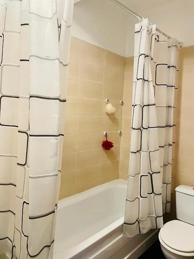 Dream Sury Apartment - Metrou Leonida, Spital Obregia Bucarest 0*,  Romania